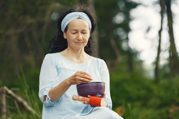 Menopoz Bitkisel Tedavi: Hangi Bitkiler İşe Yarıyor?